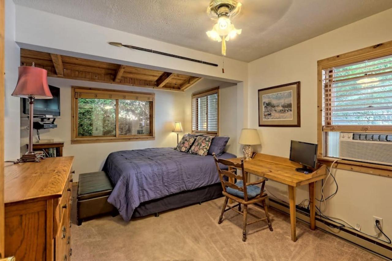 Hannahs Perch On Lake Burton With Private Top Patio And Bottom Dock Clayton Exterior foto